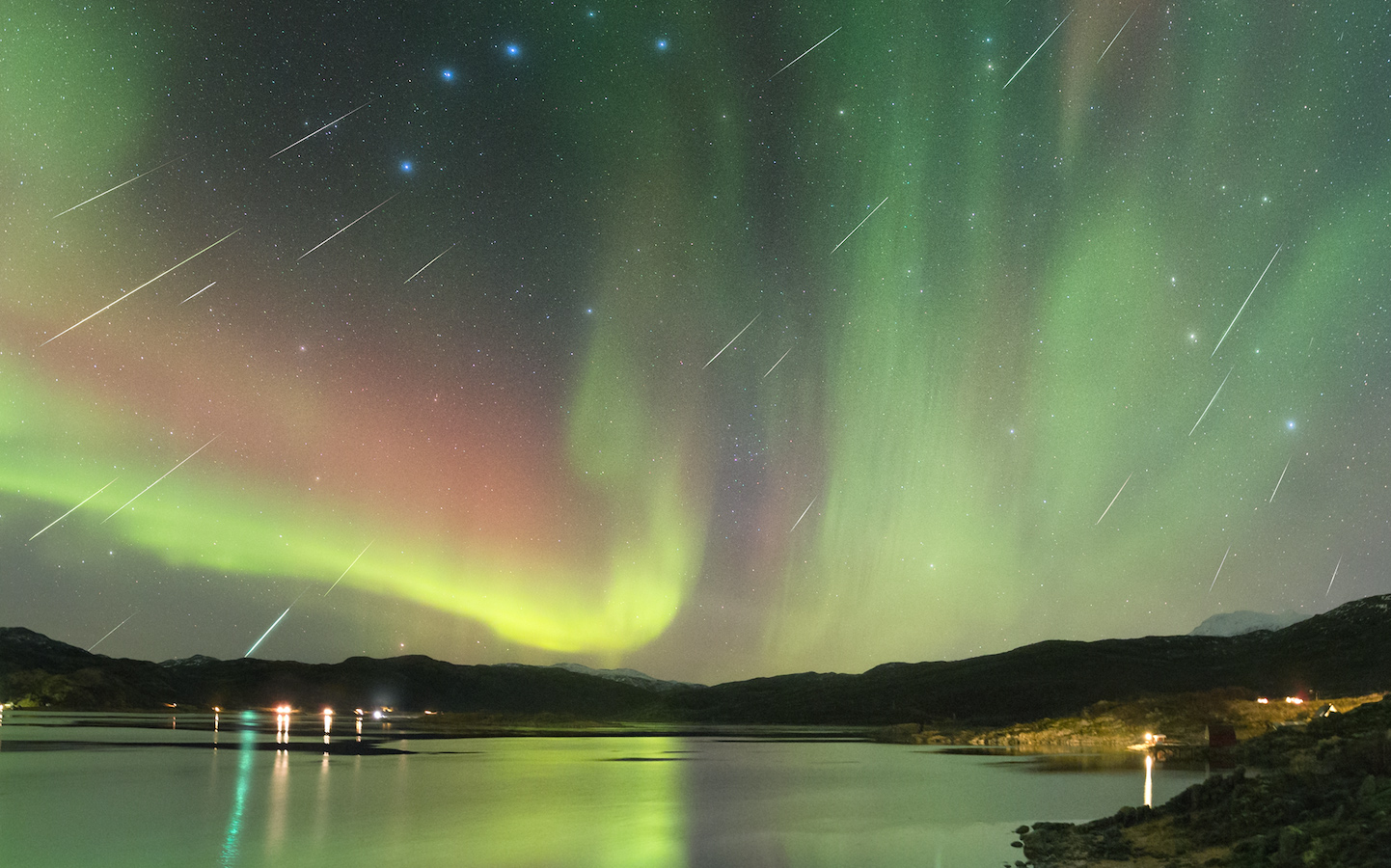 Incredible Geminid meteor shower 2020 seen through the aurora