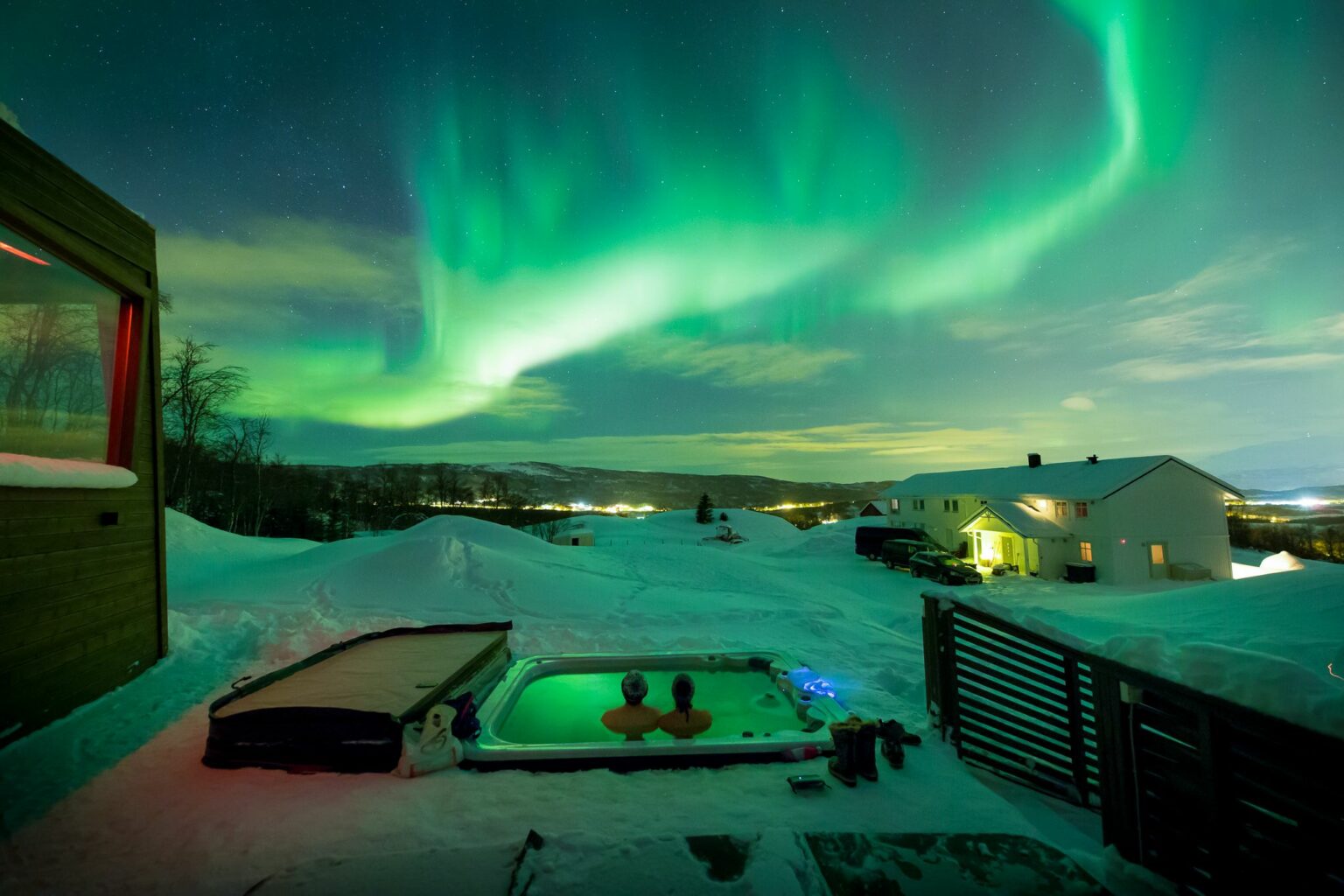 Aurora borealis seen from the jacuzzi