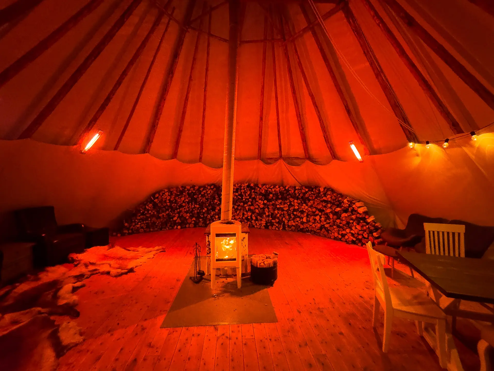 Campfire and cozy aurora waiting area